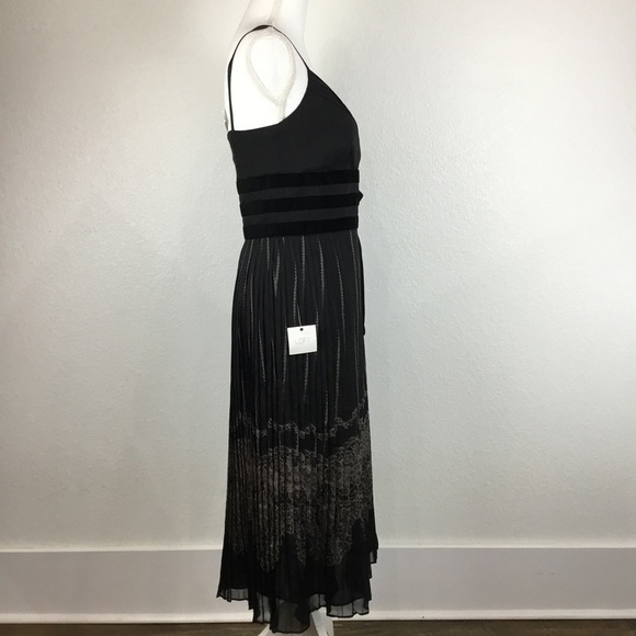 𝅺Ann Taylor Loft Black Knife Pleated Dress Size 4 NWT $99 - Picture 6 of 7